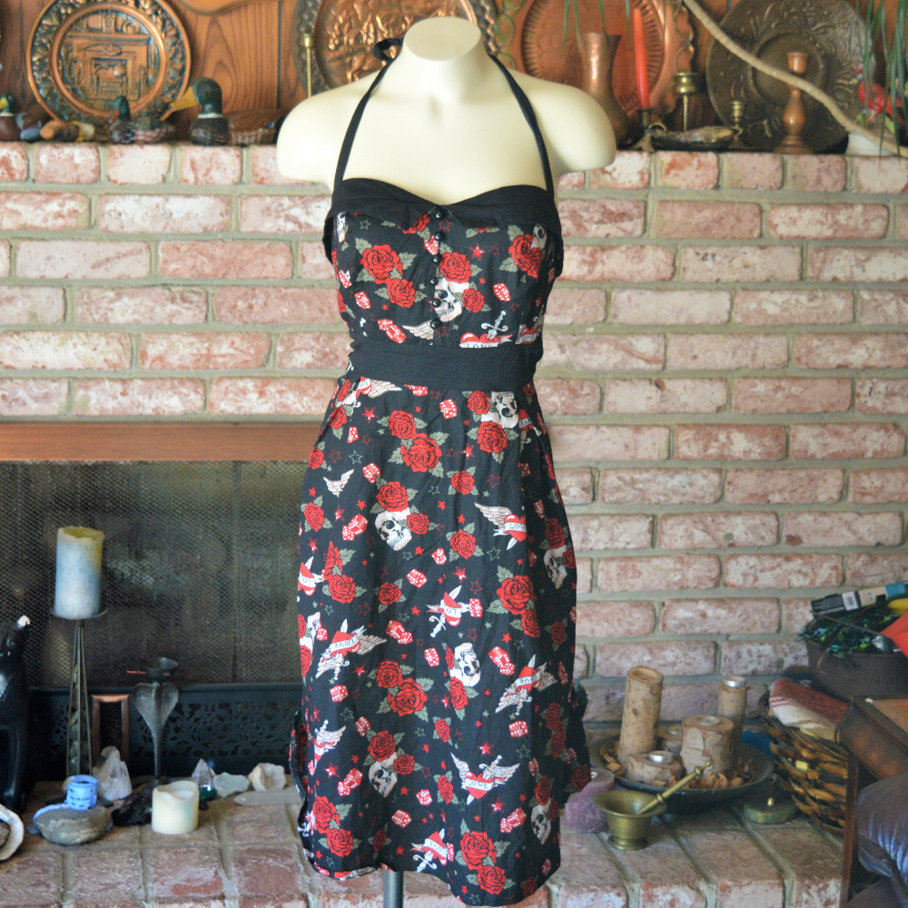 ⚠️SOLD!⚠️RETROCHIC TORRID HALTER DRESS PIN UP - Picture 1 of 4